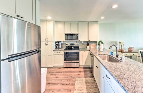 Indian Beach Condominio | ¡NUEVO! Atlantic Beach Resort Condo w / Ocean Views!