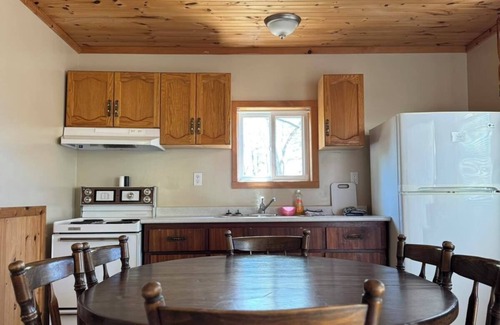 Wasaga Beach Cabaña | SUMMERHILL