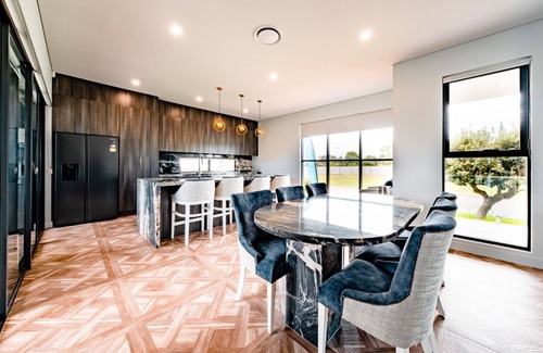 Diamond Beach Casa | Summerland 8 @ Glorious Diamond Beach with Outdoor Spa