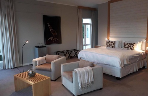 Wilderness Cama Y Desayuno | Summerlane BnB - Habitación Poseidon con terraza y vista al jardín