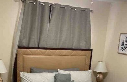 Summerlin South Casa | Summerlin.Pool.Sauna.Jacuzzi.Massage Chair. Sparkling.Serene.4Bdr 2King8TwinBed