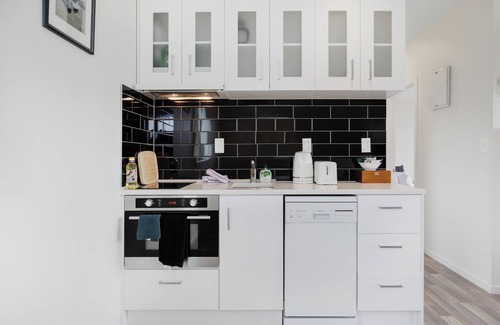 Mount Albert Apartamento | Summerside Loft with Air-con