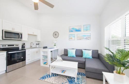 West Bay Casa | Summertime Suites #54