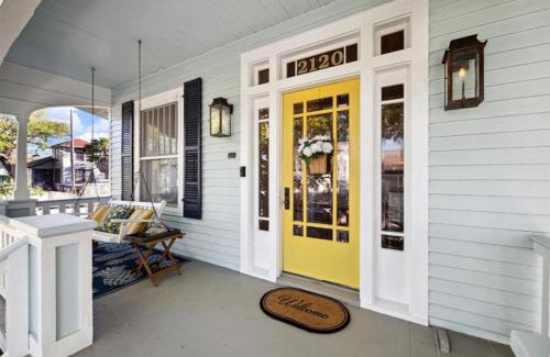 Galveston Casa | Summerwind - Heated Pool, 3 Baths, 3 Blocks to Beach