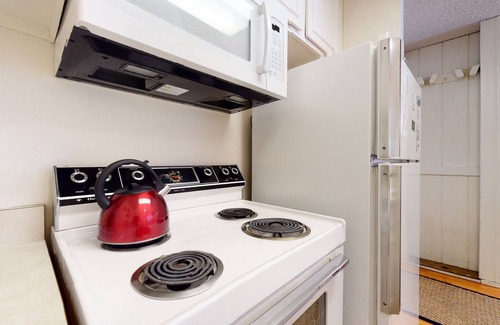 Mammoth Lakes Condominio | Summit 234 Pet-Friendly, Quaint, Walk to Eagle Lodge by RedAwning
