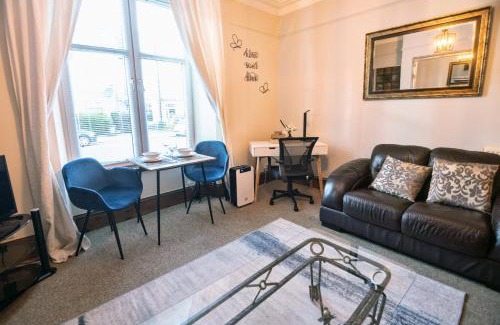 Aberdeen West End Apartamento | SUMMIT Apartment - Cozy Aberdeen West End Flat Prime Location - Perfect for Short or Long stay - 1 bedroom