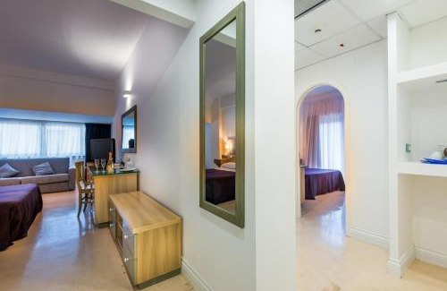 Gaeta Hotel | Summit Hotel