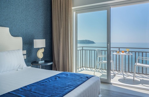 Gaeta Hotel | Summit Hotel