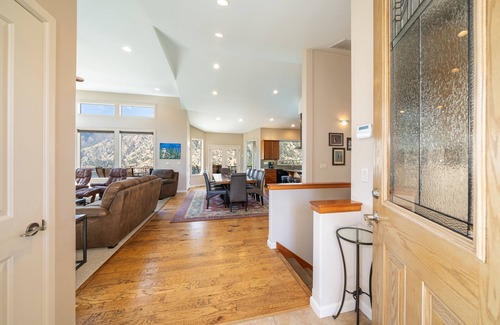 Helios Hills Casa | Summit Pool House, Hot Tub, Pool, 5 Bedroom 3 Bath, Lake Views, Game Room