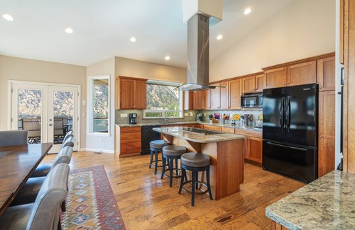 Helios Hills Casa | Summit Pool House, Hot Tub, Pool, 5 Bedroom 3 Bath, Lake Views, Game Room