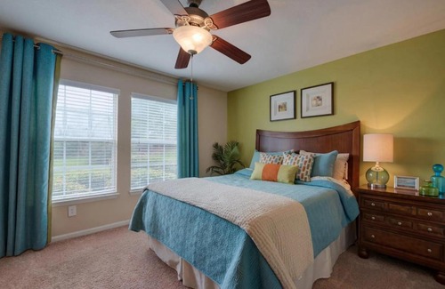 Crestline Heights Apartamento | SUMMIT PROPERTY