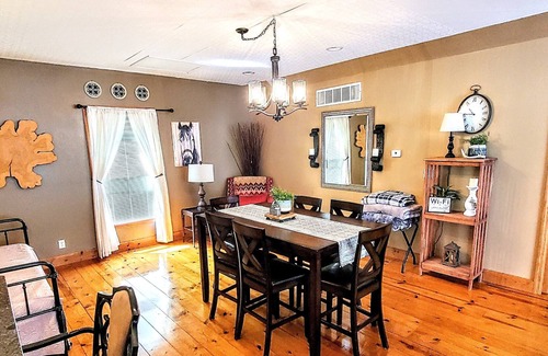 Barnhart Casa | Summit View - Cozy spot with a view! Outdoor pool & pet friendly!