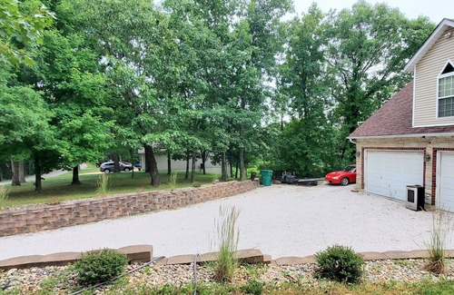 Barnhart Casa | Summit View - Cozy spot with a view! Outdoor pool & pet friendly!
