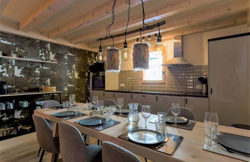 Val-Thorens Chalet De Esquí | Sumptuous chalet of 130 m² for 11 guests, it is facing full with a view of the mountains.