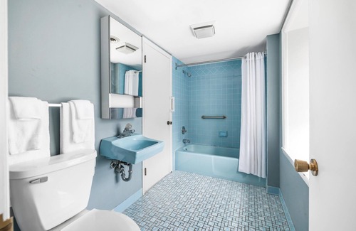 Lake George Hotel | Sun Castle Resort