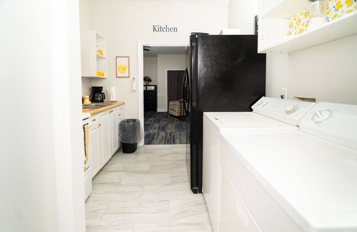 Columbus Casa | Sun cottage near downtown