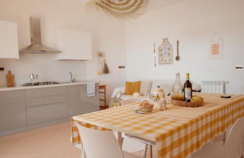 Gioiosa Marea Apartamento | Sun-Filled Apartment, Breathtaking Coastal View, Gioiosa Marea, Limone by Ideal Sicily