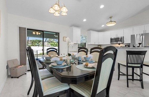 Pelican Casa | Sun, Fun & Relaxation Await with Heated Pool, Lanai & Spacious Comfort – K La Vie - Roelens