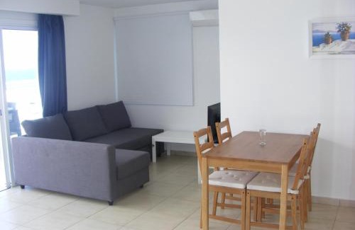 Larnaca City Centre Apartamento | Sun Hall Beach Hotel Apartments
