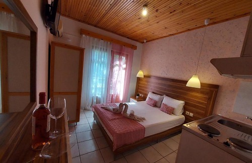 Thasos Town Apartamento | Sun Helios Garden Aparthotel