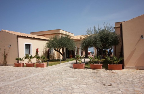 Mazzaforno Apartamento | Sun House con piscina by Wonderful Italy