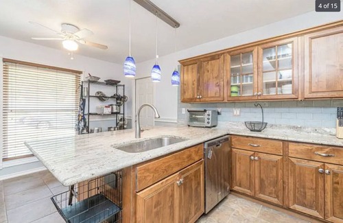 Leon Valley Casa | Sun in San Antonio