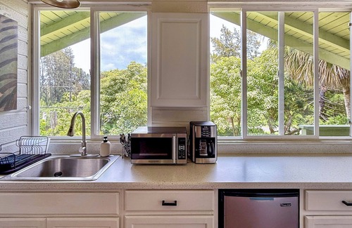 Hawi Apartamento | Sun kissed 1-bedroom apartment minutes from Hawi.