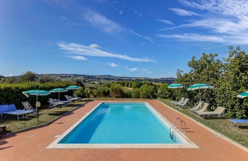 Gambassi Terme Casa | Sun-kissed Apartment With Garden