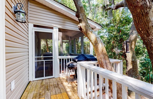 Ocean Ridge Casa | Sun-kissed home with AC, fireplace & W/D - short drive to the beach