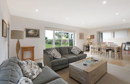 Dalmeny Casa | Sun Kissed on Dulling