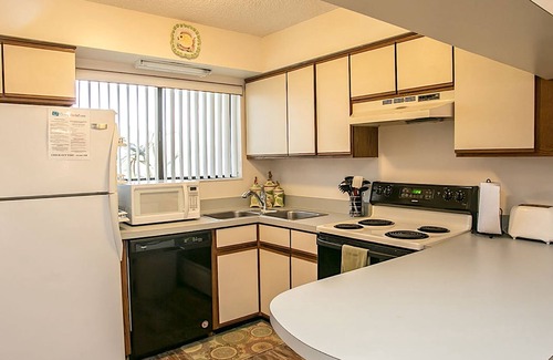 Butler Beach Apartamento | Sun-kissed Paradise With Garden View H204