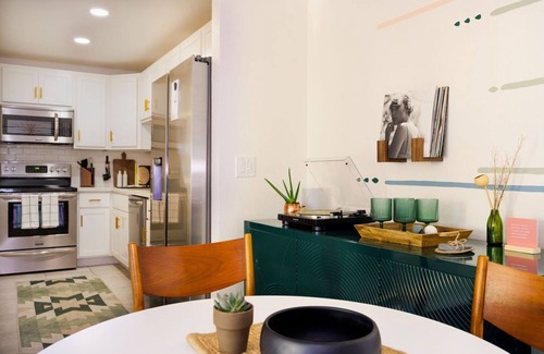 Racquet Club West Condominio | Sun-Kissed Retreat for Snowbirds w/ Pool
