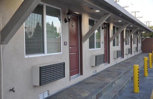 Downey Hotel | Sun Light Motel