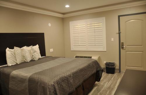 Downey Hotel | Sun Light Motel