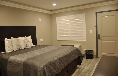 Downey Hotel | Sun Light Motel