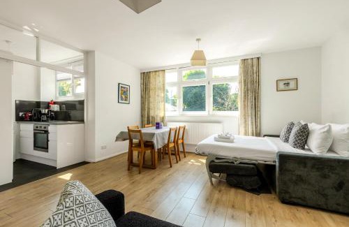 East Putney Apartamento | Sun-lit Studio, 7 mins to tube &train, Putney