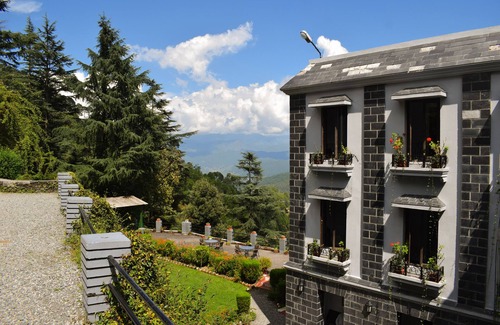 Kausani Casa | Sun N Snow Inn By Leisure Hotels