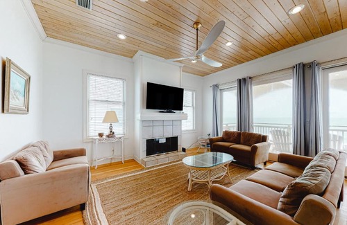 East End Casa | Sun of a Sailor