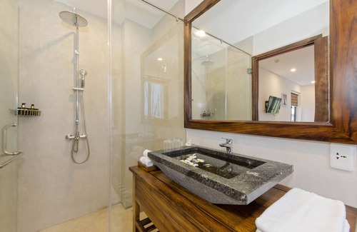 Cua Đai Hotel | Sun Paradise Villa