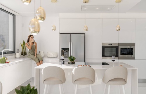 Canhas Casa | Sun, pool and comfort, The White House