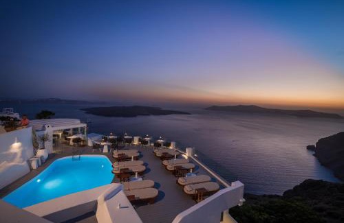 Firostefani Hotel | Sun Rocks Luxury suites