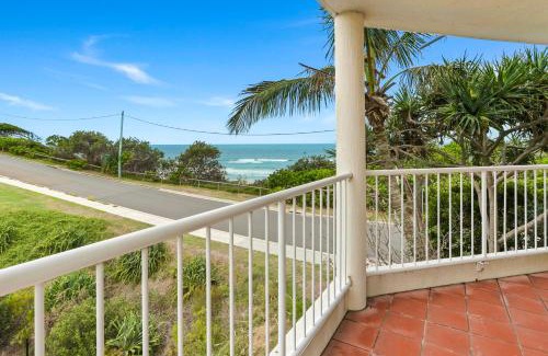 Sunrise Beach Apartamento | Sun, sand, and surf, Sunrise Beach
