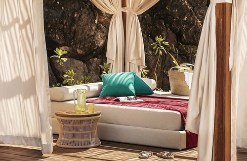 Lo de Marcos Casa | Sun, Sand & Relaxation! Pools, Beachfront, Free Parking, Free Breakfast!