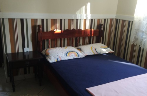 Picarras Casa | Sun, sea and a place to rest is here, next to Beto Carrero's house for sure fun.
