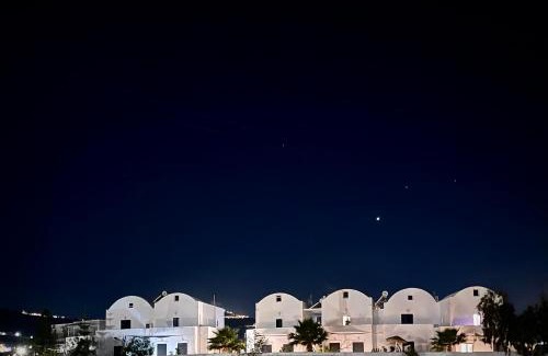 Kamari Hotel | Sun Springs Suites