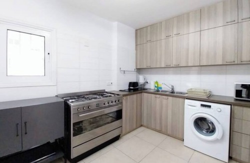 Neapolis Apartamento | Sun Tower 101 by Sky Universe