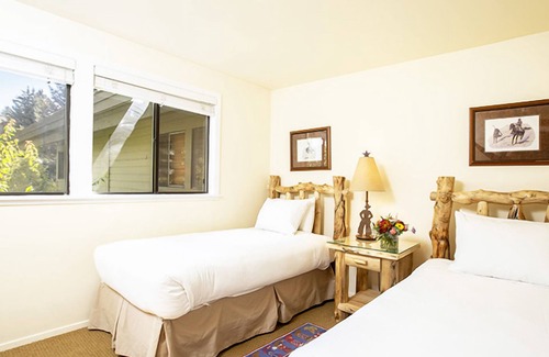 Elkhorn Hotel | Sun Valley Resort, Lodge II Three Bedroom Apartment Plus
