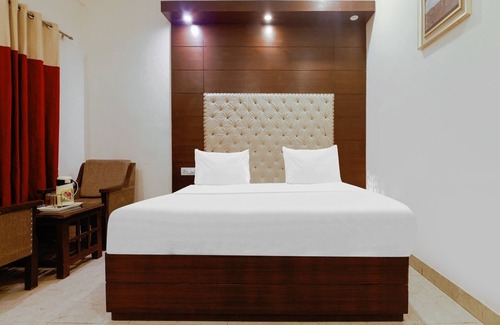 The Mall Road Hotel | Sun Village Resort
