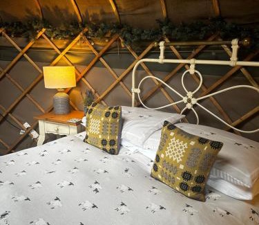 Acrefair Otro | Sunbank Yurt