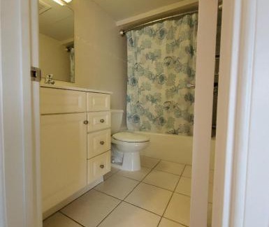 North End Apartamento | Sunbeach Condo 900 Wesley Avenue Unit 109